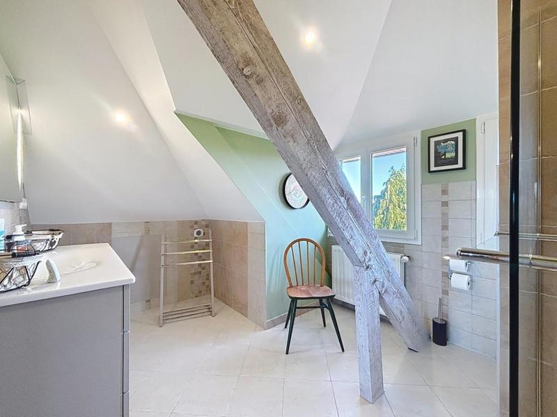 Maison traditionnelle - 160 m² - 6 pièces