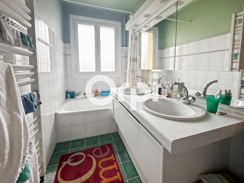 Maison - 178 m² - 8 pièces