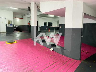 Parking / Garage - 9 m²