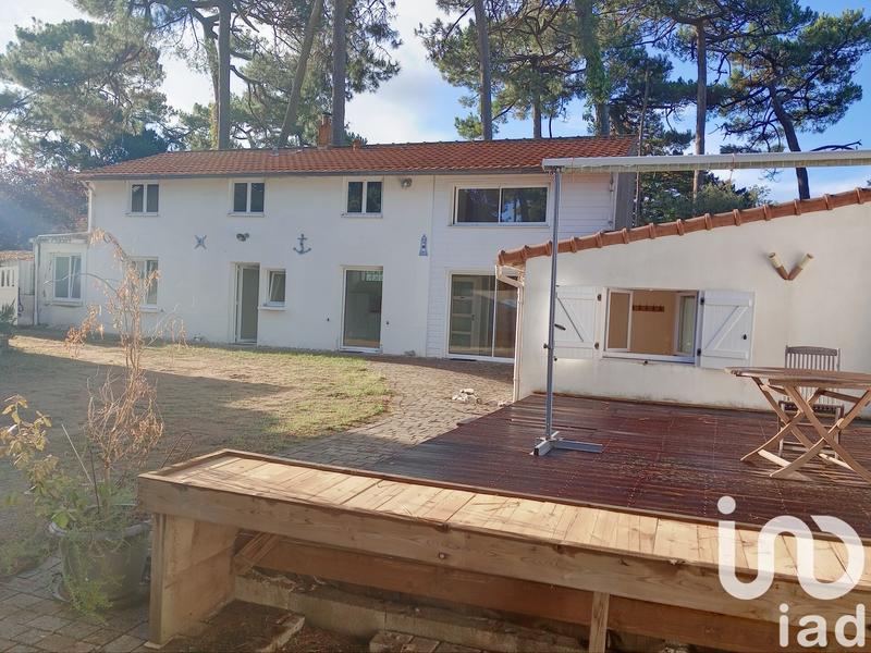 Maison - 137 m² - 7 pièces