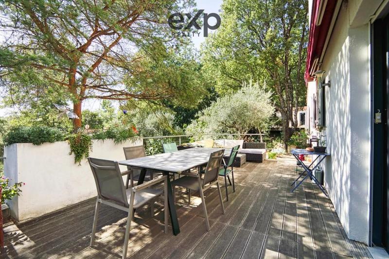 Maison - 203 m² - 6 pièces