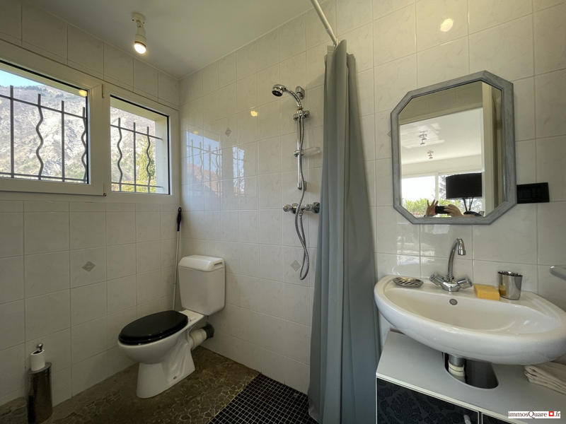 Villa - 181 m² - 8 pièces