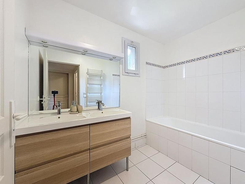 Maison - 163 m² - 8 pièces