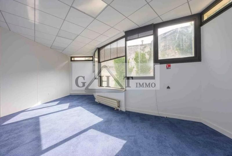 Bureau - 792 m²