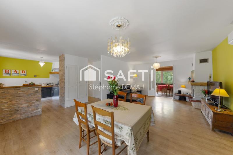 Maison - 137 m² - 5 pièces