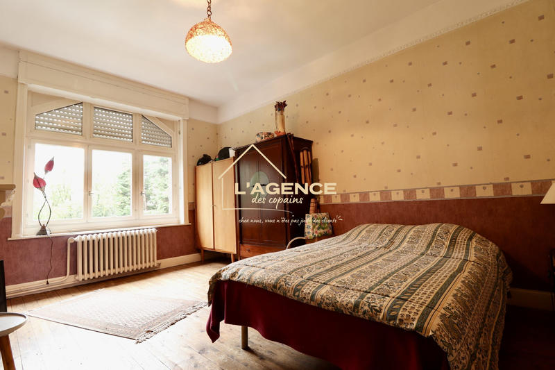 Maison - 236 m² - 10 pièces