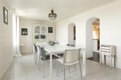 Maison - 170 m² - 5 pièces