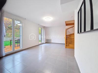Maison - 86 m² - 5 pièces