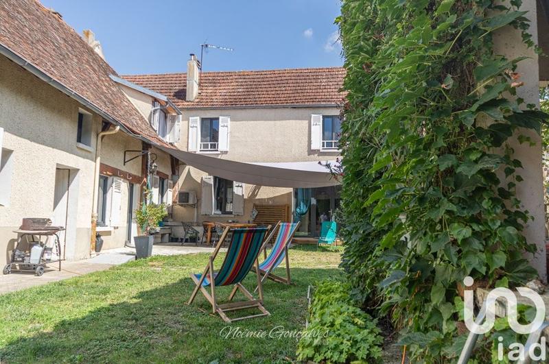 Maison de village - 171 m² - 9 pièces