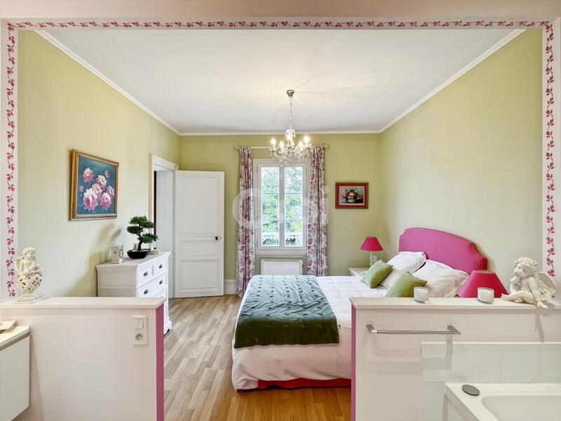 Maison de ville - 220 m² - 8 pièces