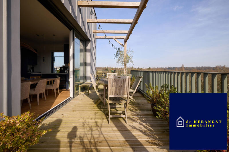 Appartement - 136 m² - 6 pièces