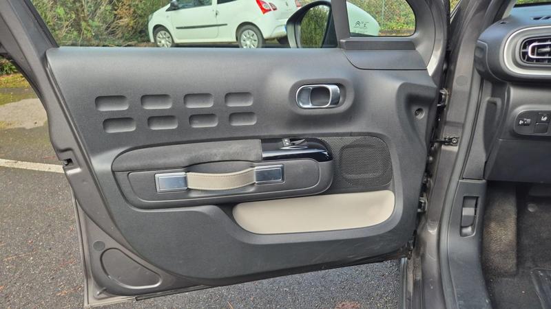 Citroën C3 III 1.2 PureTech 110 Eat6 Shine