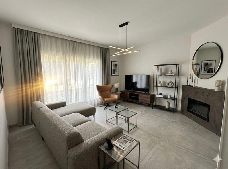 Maison - 93 m² - 5 pièces