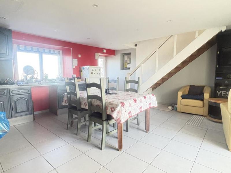 Maison - 97 m² - 5 pièces