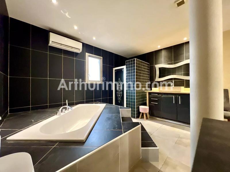 Maison - 170 m² - 6 pièces