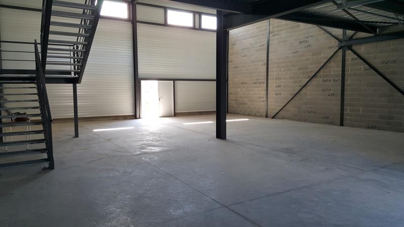 Bureau - 273 m² - 1 pièce