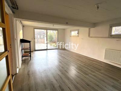 Maison - 159 m² - 7 pièces