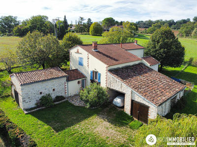 Maison ancienne - 205 m² - 7 pièces