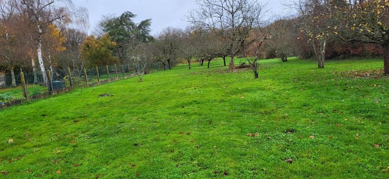 Terrain constructible - 2 014 m²