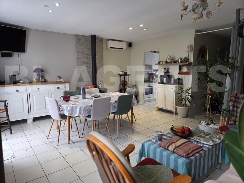 Pavillon - 122 m² - 7 pièces