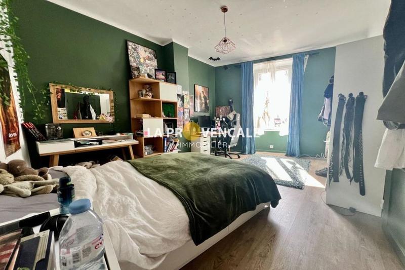 Maison - 150 m² - 4 pièces