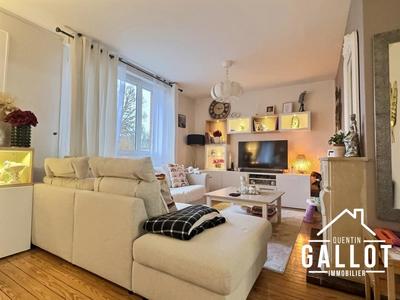 Appartement - 141 m² - 6 pièces