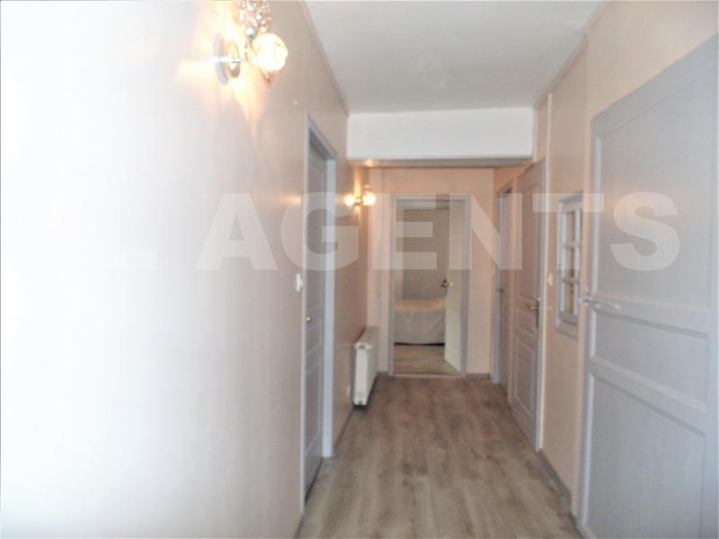 Maison - 240 m² - 6 pièces