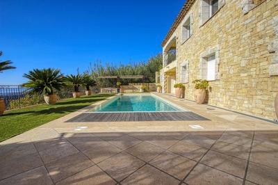 Maison - 450 m² - 8 pièces