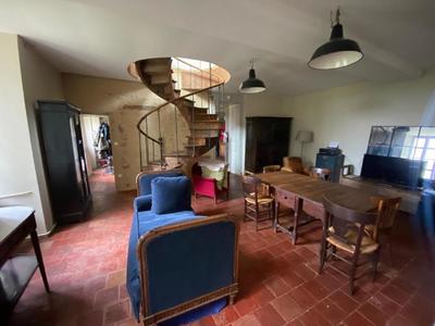 Maison - 313 m² - 6 pièces