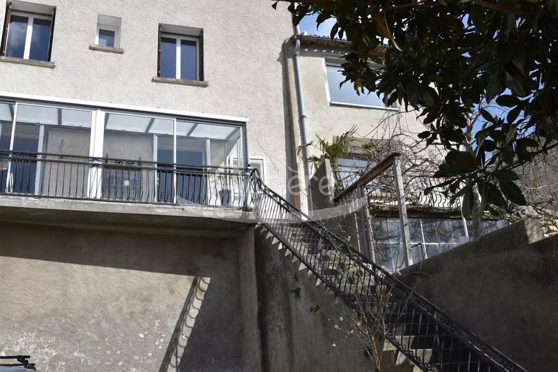 Maison - 248 m² - 10 pièces