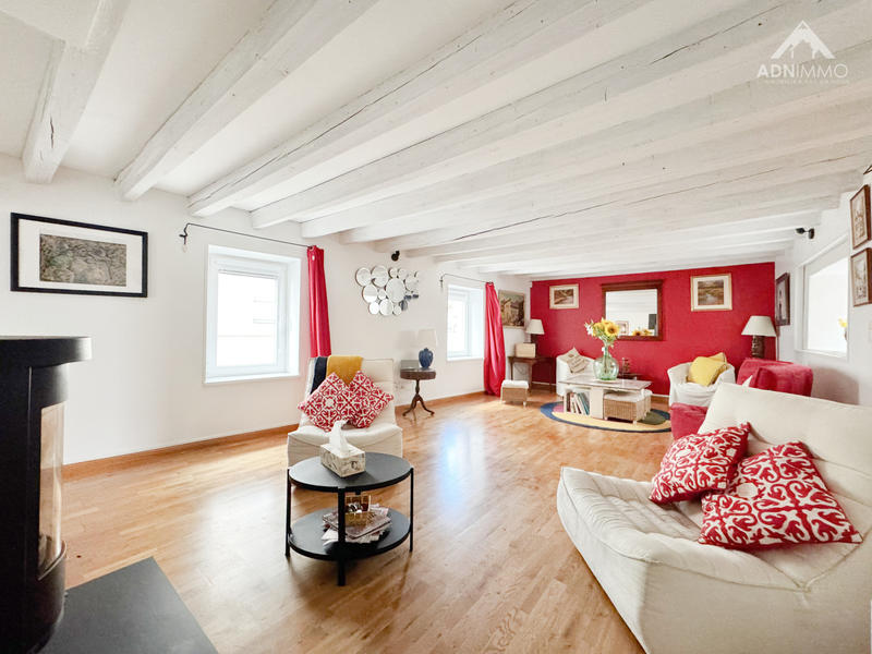 Maison - 198 m² - 5 pièces