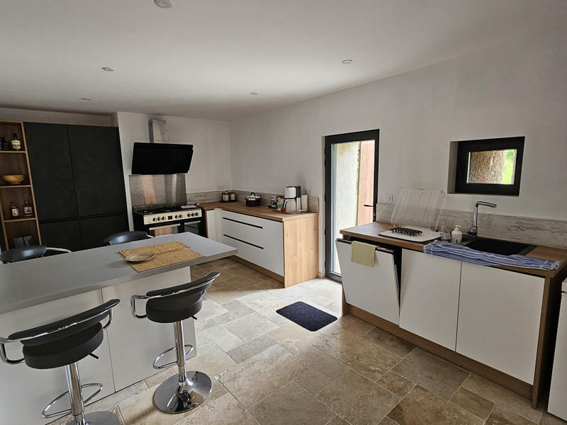 Maison - 272 m² - 10 pièces