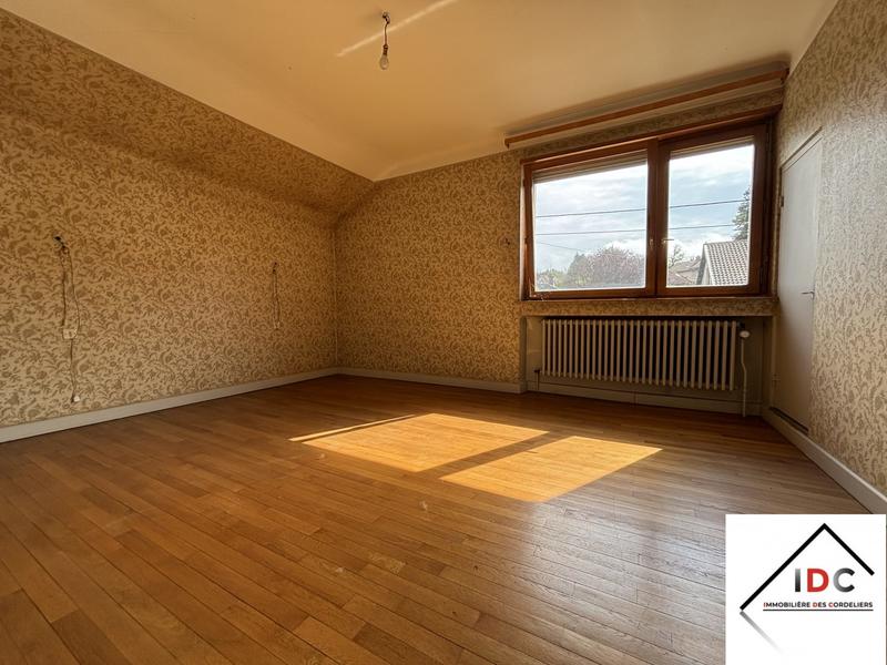 Maison - 198 m² - 5 pièces