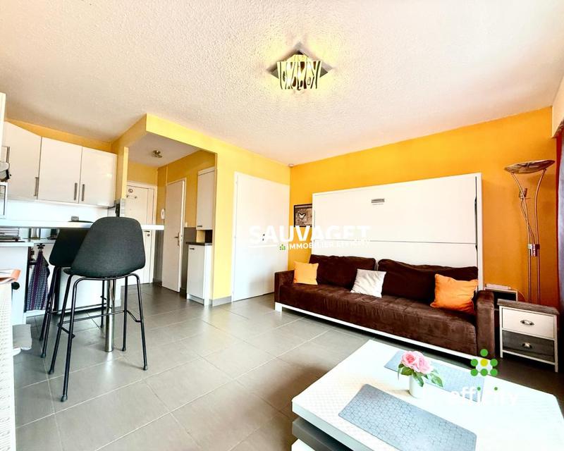 Studio - 25 m² - 1 pièce