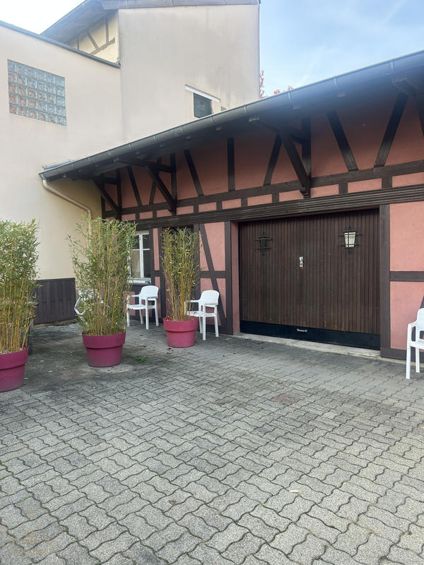 Maison - 196 m² - 6 pièces