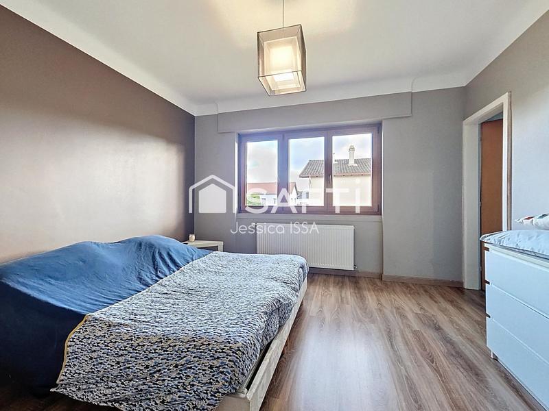 Maison - 234 m² - 7 pièces