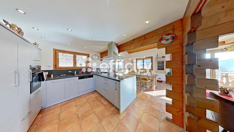 Maison - 198 m² - 5 pièces