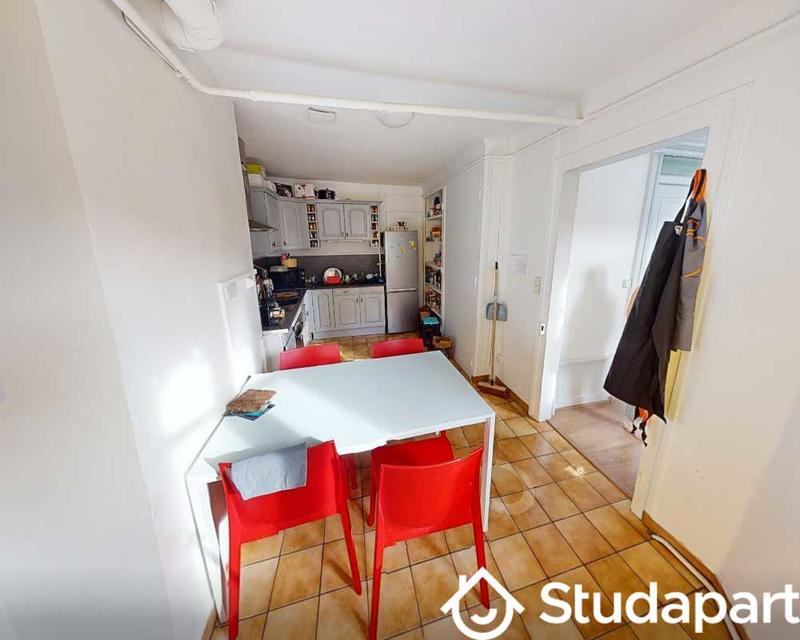 Chambre - 160 m² - 1 pièce