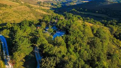 Propriété - 277 m² - 13 pièces