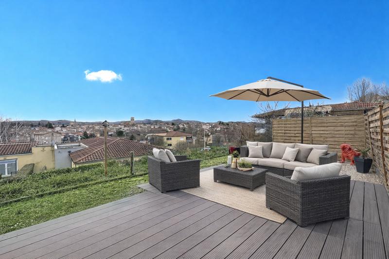 Maison - 84 m² - 4 pièces