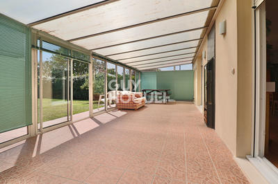 Maison - 200 m² - 7 pièces