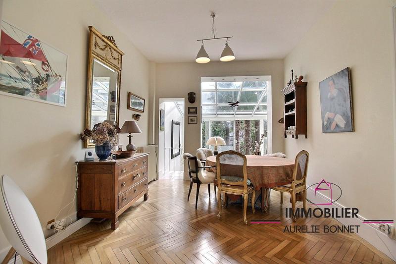 Maison - 163 m² - 8 pièces