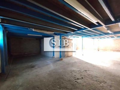 Local commercial - 200 m²