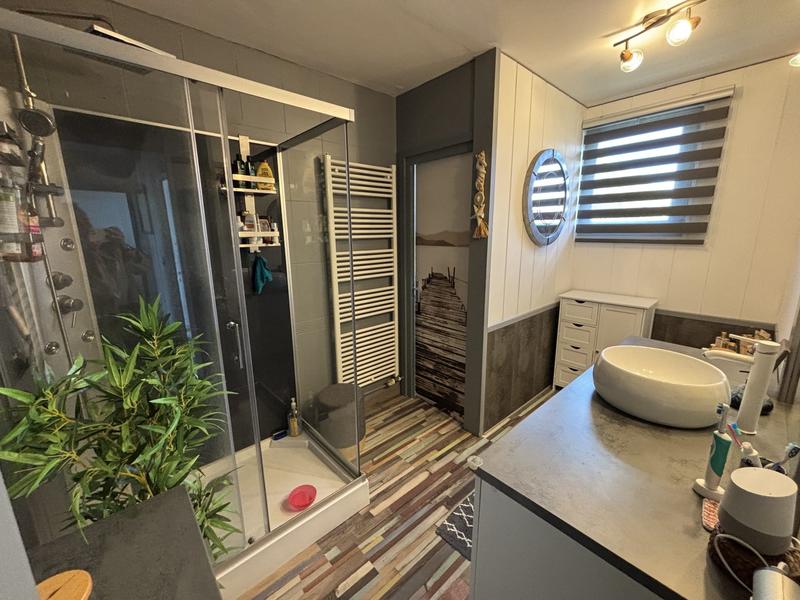 Maison - 200 m² - 9 pièces