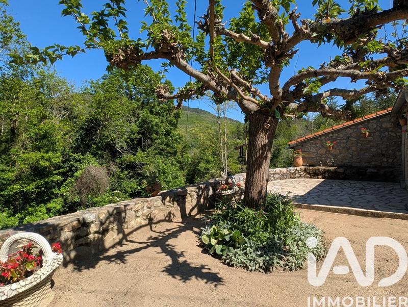 Maison - 195 m² - 8 pièces