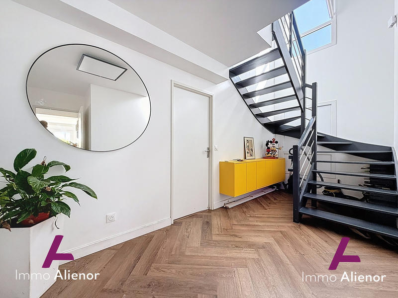 Appartement - 140 m² - 5 pièces