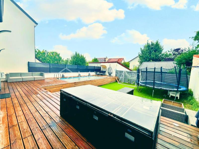 Demeure - 156 m² - 7 pièces