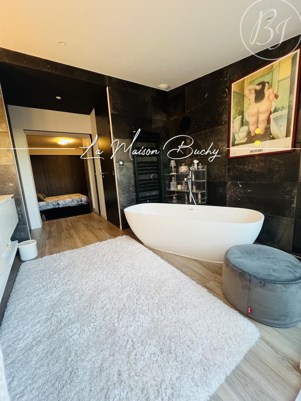 Appartement - 140 m² - 4 pièces