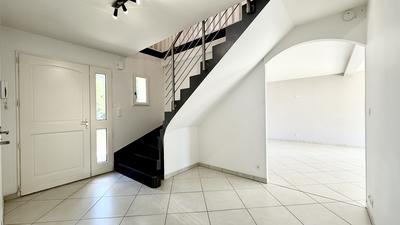 Maison - 244 m² - 6 pièces