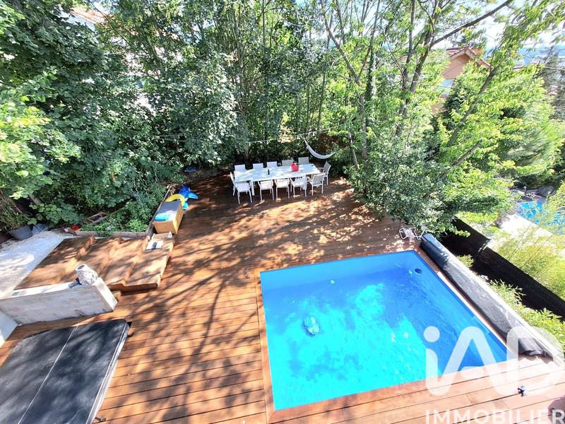 Maison - 150 m² - 5 pièces